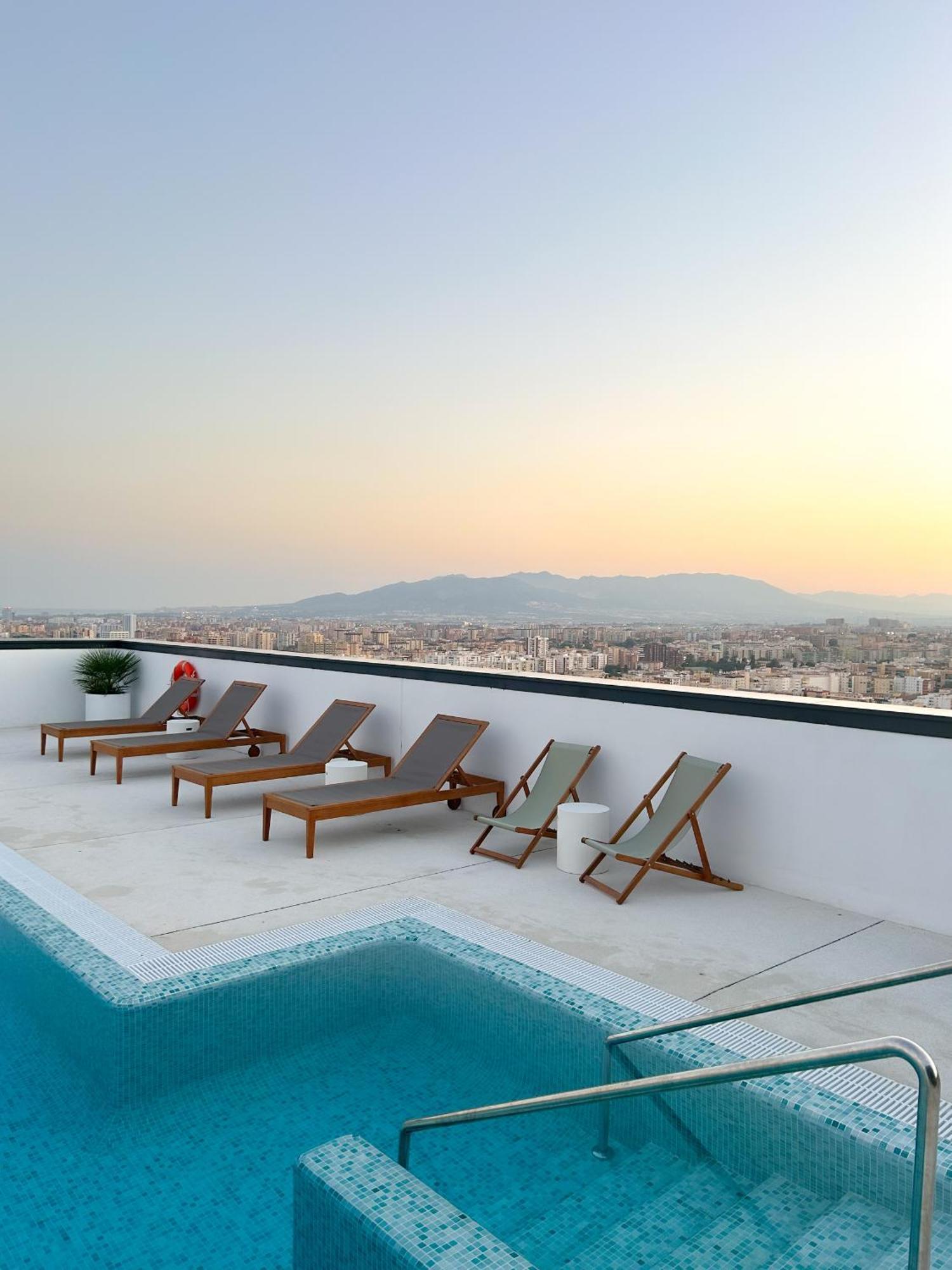 Skyline 10 Pool And Parking Free *